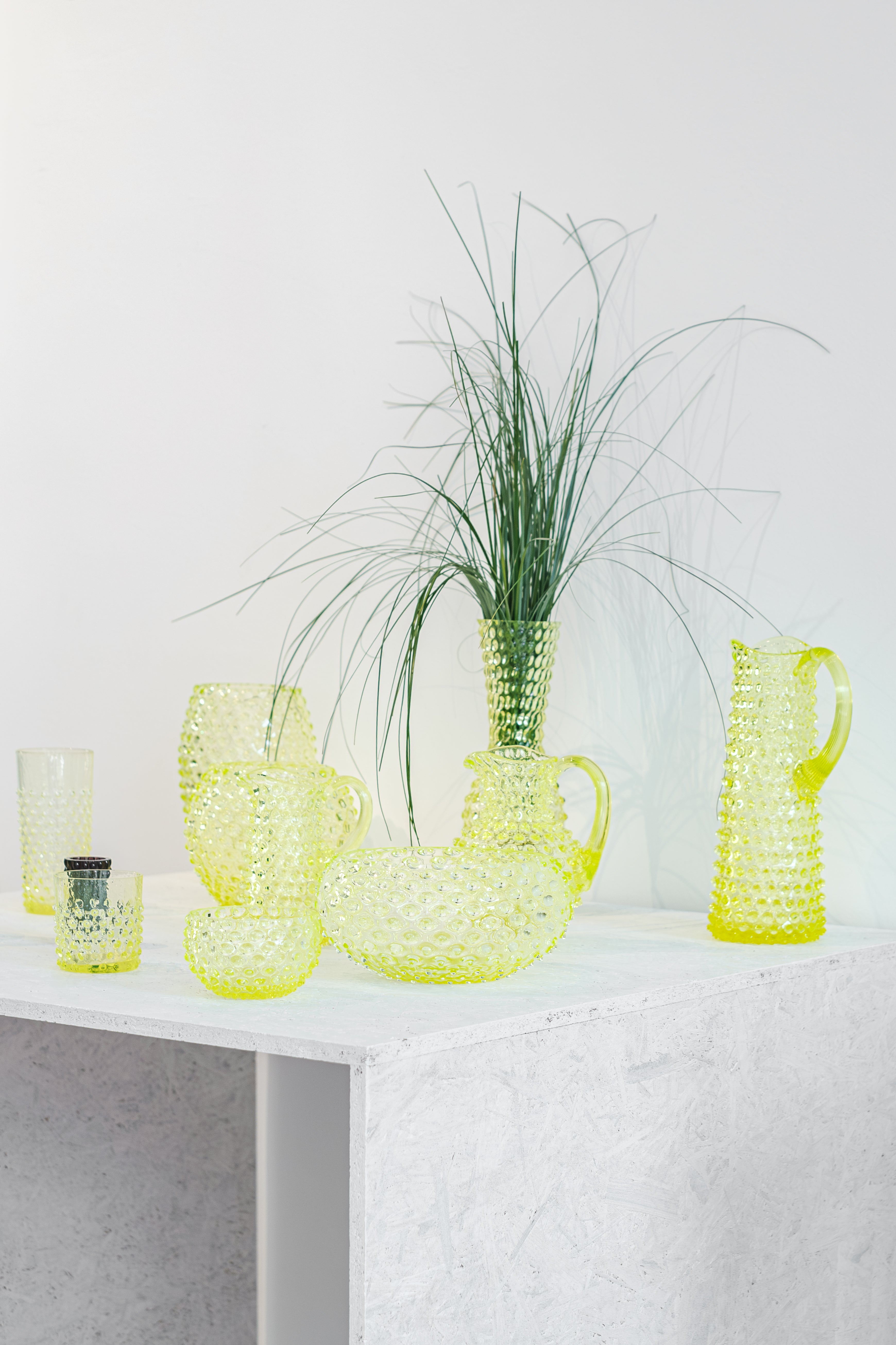 Neon Citrine Hobnail Vysoký Džbán